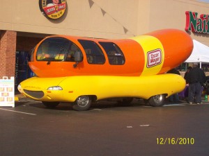 Munford, TN Wienermobile December 17, 2010